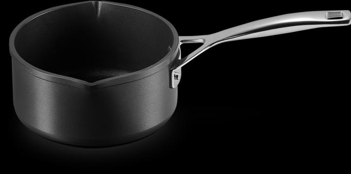 Immagine prodotto Le Creuset Set di pentole antiaderenti in alluminio da 24/26 cm, bricco per il latte (Pentola, Padella per friggere, Tegame, Alluminio)