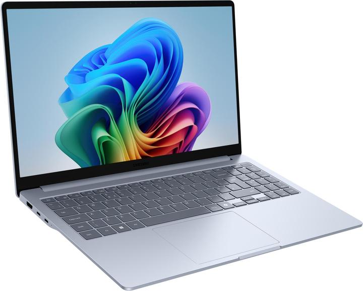 Actual product image Samsung Galaxy Book4 Edge (15.60", Snapdragon X Plus X1P-42-100, 16 GB, 256 GB, DE)