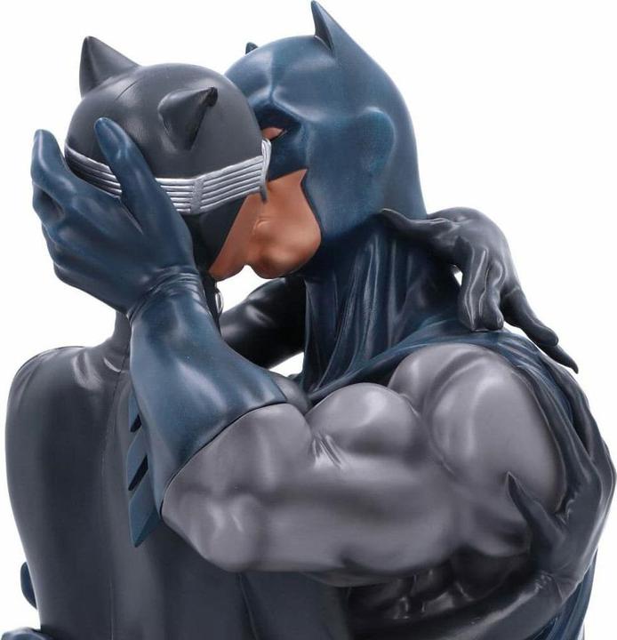 Actual product image Nemesis Now DC Comics Bust Batman & Catwoman 30 cm