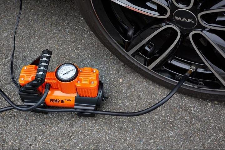 Produktbild Pump'in TWIN - Mini-compresseur 12V bi-moteur avec accessoires. Alimentation 12V allume-cigare.