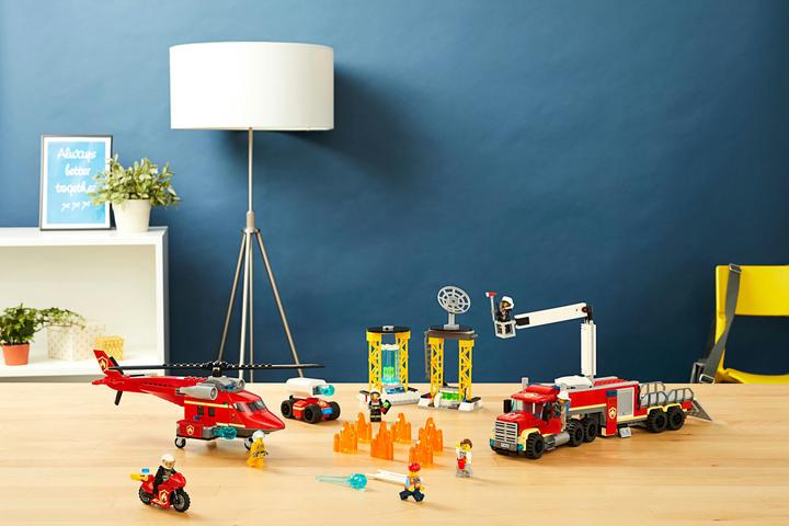 Actual product image LEGO Fire Brigade Helicopter (60281, LEGO City)