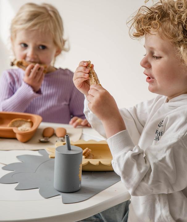Produktbild Tryco Baby Silikonbecher mit Strohhalm Löwe