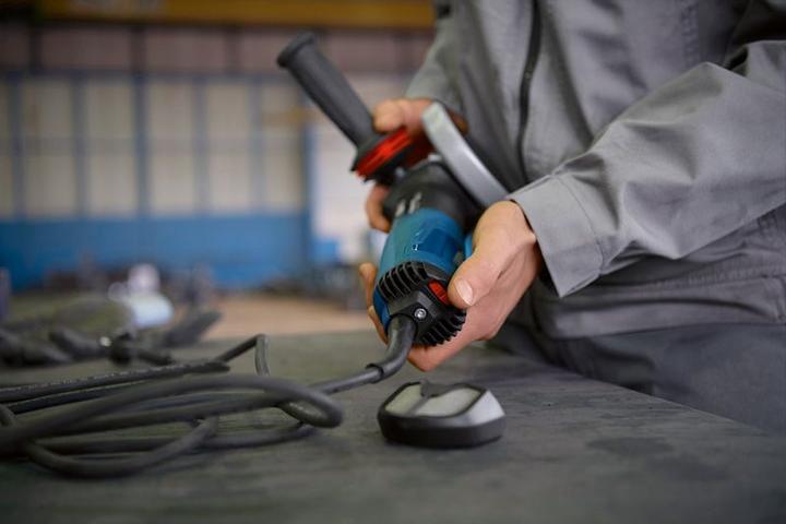 Produktbild Bosch Professional Winkelschleifer mit X-LOCK GWX 17-125 S (125 mm)