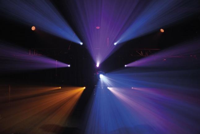 Produktbild Showtec Shark - The Meg - Hybrid One