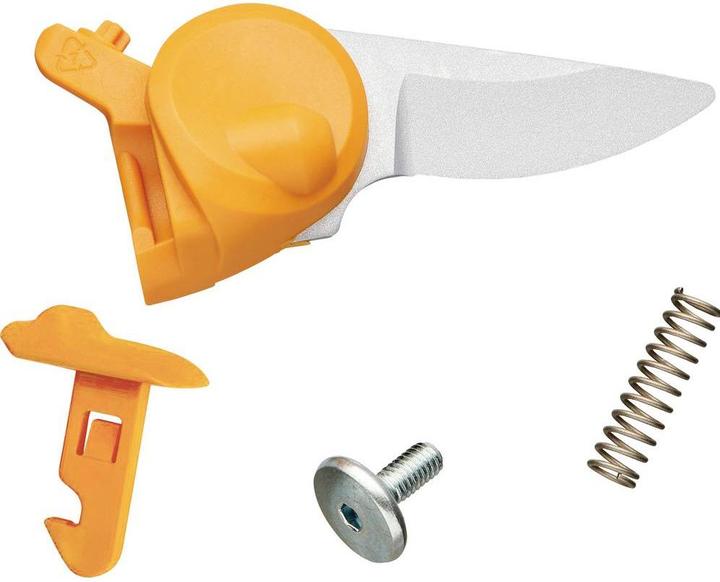 Actual product image Fiskars 1064260 Replacement blade for X-series bypass secateurs M P921 (1057173)