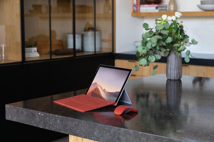 Produktbild Microsoft Surface Pro 7 (12.30", 256 GB, Platinum)
