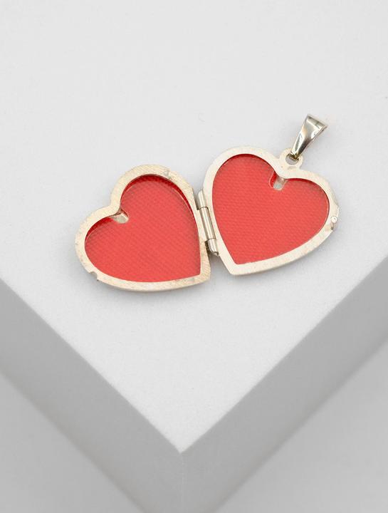 Actual product image Muau Heart (750/18K white gold)