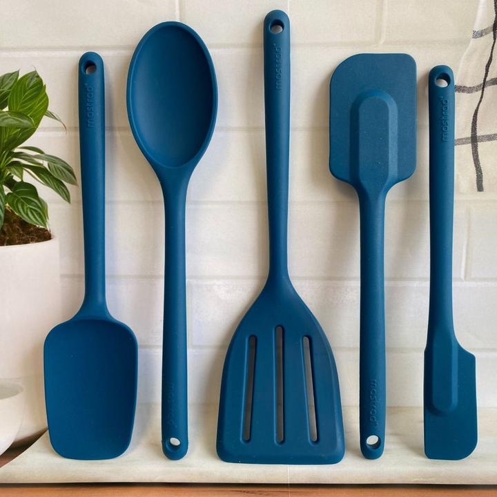 Actual product image Mastrad Spatula small silicone blue
