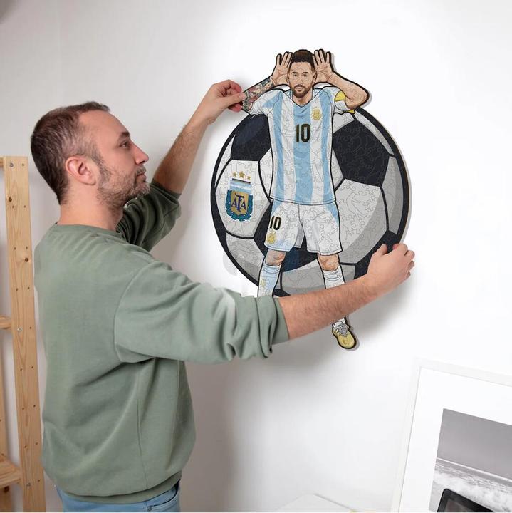 Actual product image Iconic Lionel Messi (Argentina) - Wooden Puzzle Size S (150 pieces) (150 pieces)