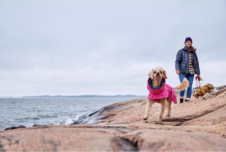 Actual product image Hurtta Monsoon V2 Eco Pink mackintosh, 40 cm (40, Dog raincoat)