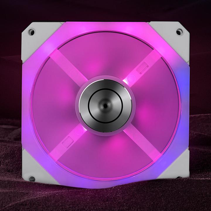 Actual product image EKWB EK-Quantum Impulse 120 D-RGB PWM fan - 120mm, white (120 mm)