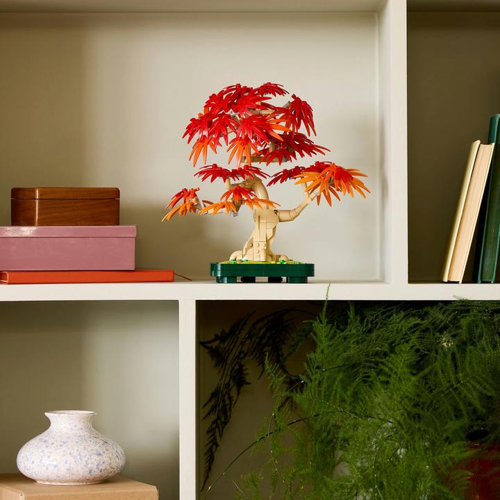Actual product image LEGO Japanischer Roter Ahorn - Bonsai-Baum (10348, LEGO Botanical)