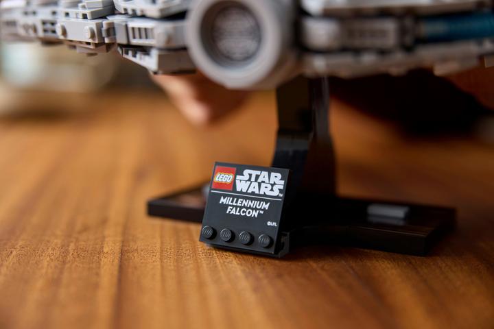 Produktbild LEGO Millennium Falcon (75375, LEGO Star Wars)