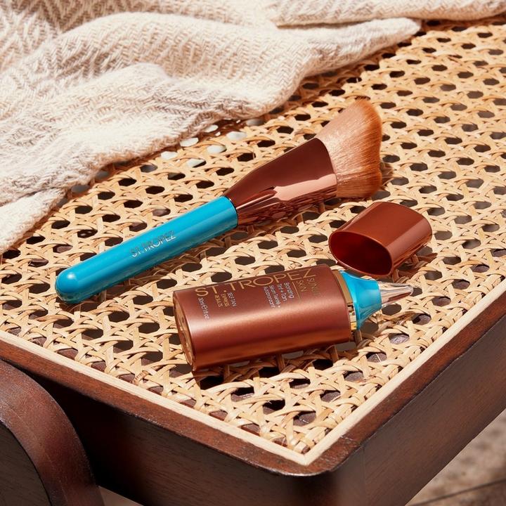 Actual product image St. Tropez - Tantour & Applicator Brush