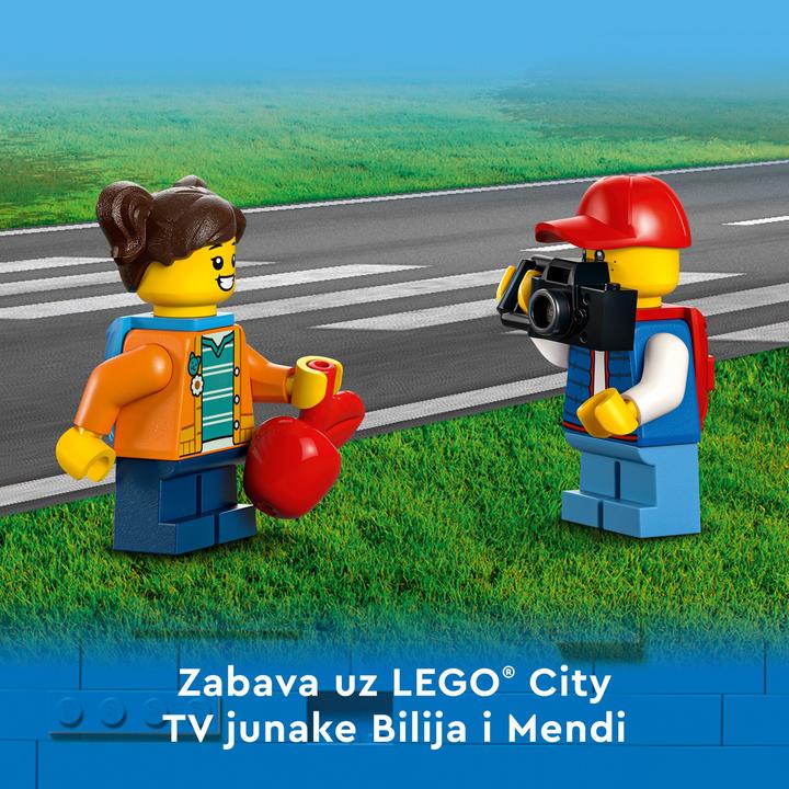 Actual product image LEGO School with school bus (60329, LEGO City)