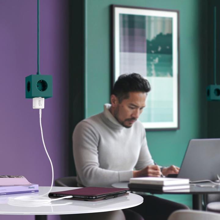 Actual product image Hama Fast charger, USB-C, PD/QC/GaN, super mini charger, 45 W, white (45 W)