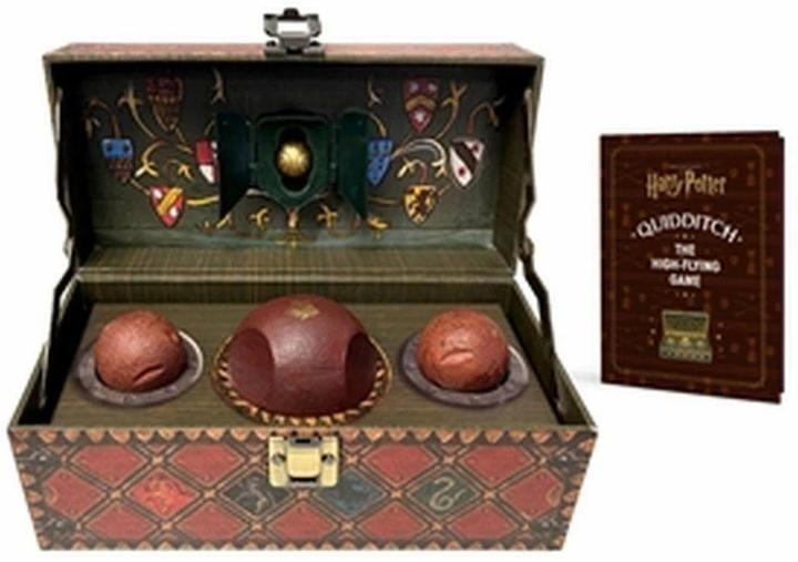 Immagine prodotto Harry Potter Collectible Quidditch Set (Includes Removable Golden Snitch!) (Inglese, Limone Donald, Collettività, 2023)
