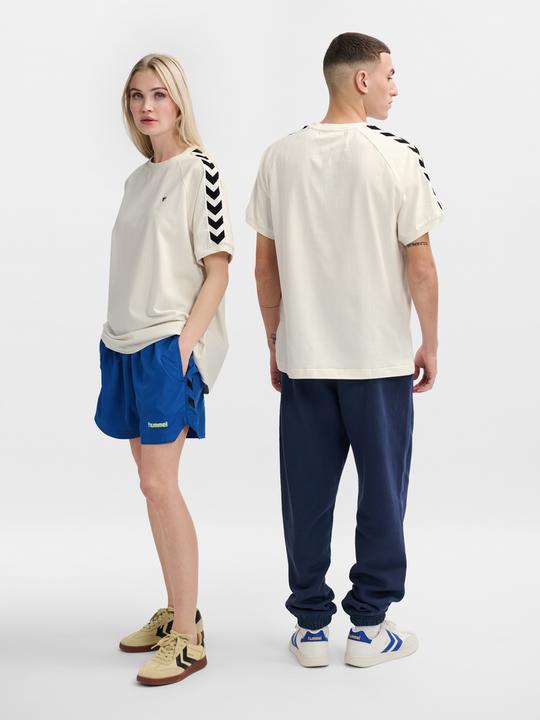 Actual product image hummel hmlARCHIVE LOOSE T-SHIRT S/S (XL)