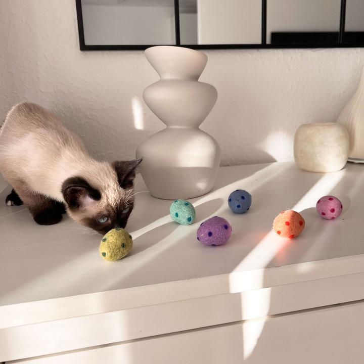 Produktbild LucyBalu RAINBOW EGGS Katzenbälle (Katzenminzespielzeug)