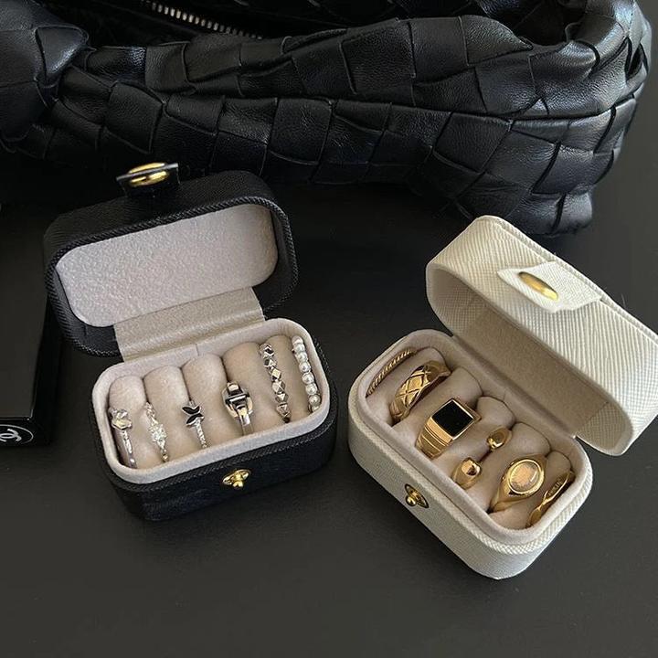 Produktbild Only-Bags.Store Mini Tragbare Kleine Schmuck Aufbewahrungstasche Reise Einfache Leder Ring Halskette Ohrringe