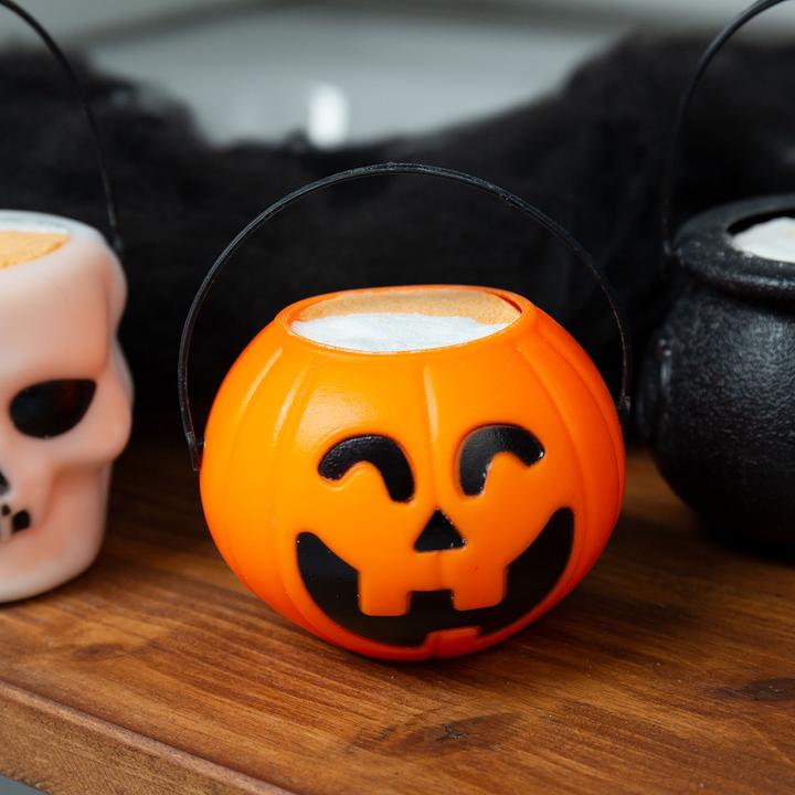 Produktbild Accentra Badefizzer HAPPY HALLOWEEN in Plastikschale in Kürbisform, 120g, Duft: Orange, Farbe: schwarz/orange (Badekugeln)