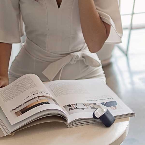 Produktbild Uniq etui Lino AirPods 1/2 gen. Silicone beżowy/beige ivory