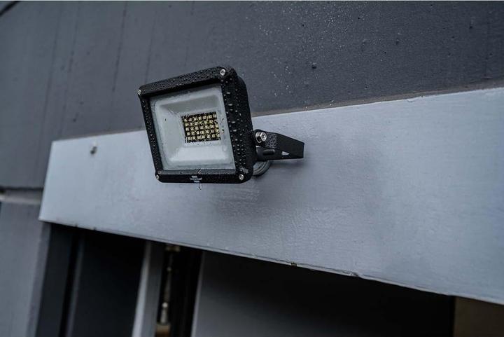 Image du produit Brennenstuhl Projecteur à LED JARO 3060, 2300lm, 20W, IP65 (2300 lm)