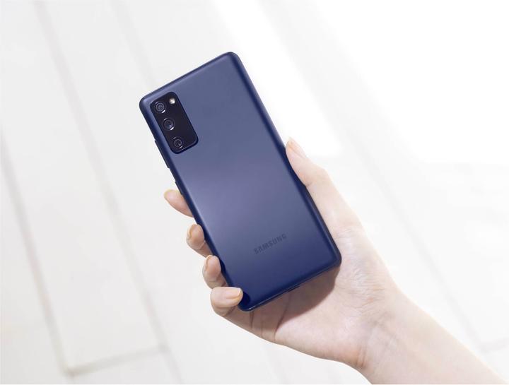 Produktbild Samsung Galaxy S20 FE 5G EU (128 GB, Cloud Navy, 6.50", Hybrid Dual SIM, 12 Mpx, 5G)