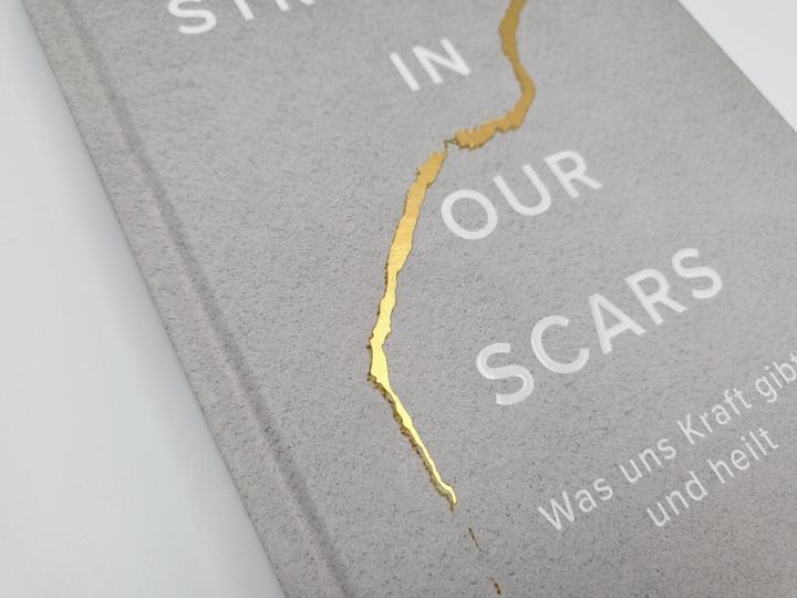 Immagine prodotto The Strength In Our Scars (Tedesco, Bianca Sparacino, Renate Grasstat, 2023)