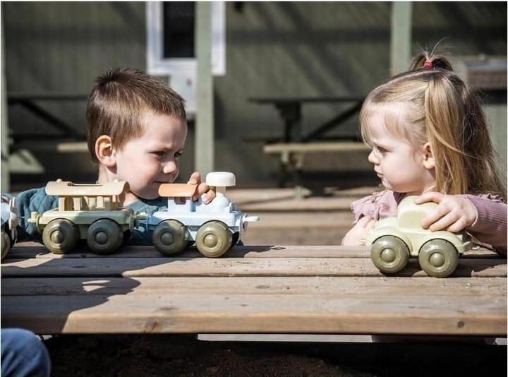 Produktbild dantoy Sandspielzeug-Set mit Fahrzeugen, Kindergarten, 62 Teile