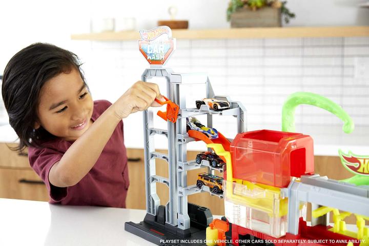 Actual product image Hot Wheels Ultimate Octo Car Wash