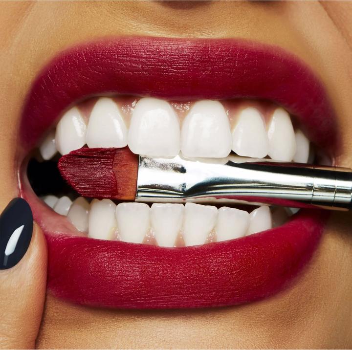 Immagine prodotto MAC Cosmetics Powder Kiss Liquid Lipcolour (981 Pantaloni Haute)