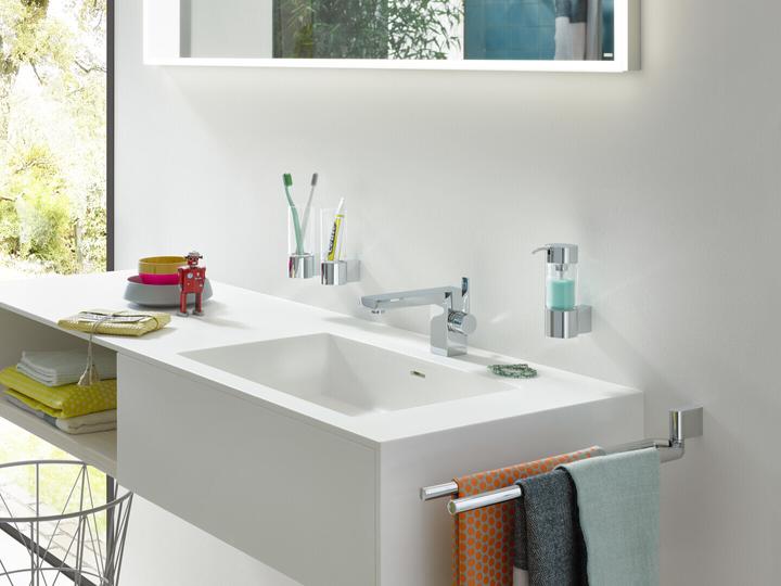 Actual product image Emco Towel rail SYSTEM 2 2-arm, swivelling, 446mm chrome