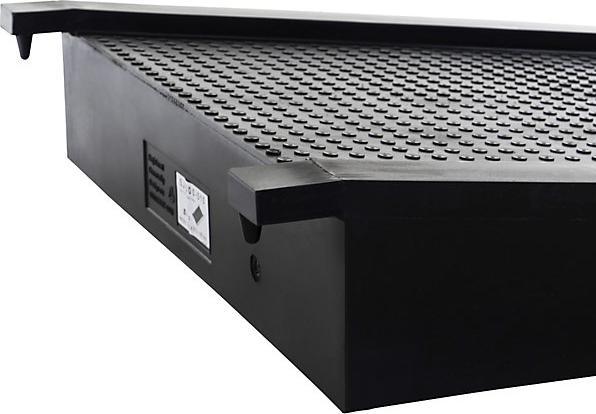 Actual product image Jonesco PE loading ramp for sump trays, LxWxH 810 x 1290 x 180 mm, max. load 500 kg.