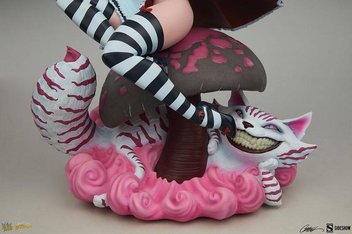 Produktbild Sideshow Fairytale Fantasies Collection “Alice in Wonderland” Game of Hearts Edition Statue