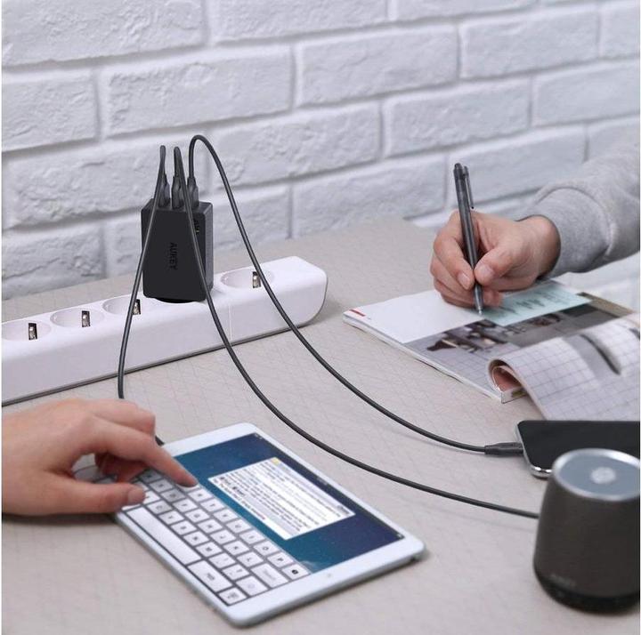 Actual product image Aukey Pa-T14 (42 W)
