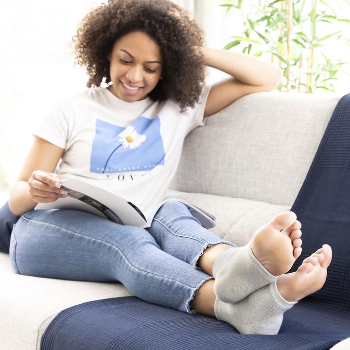 Image du produit InnovaGoods Chaussettes hydratantes avec coussinets de gel et huiles naturelles Relocks (Taille unique)