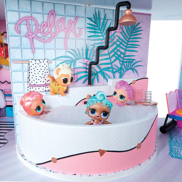 Actual product image MGA L.O.L. Surprise OMG House of Surprises