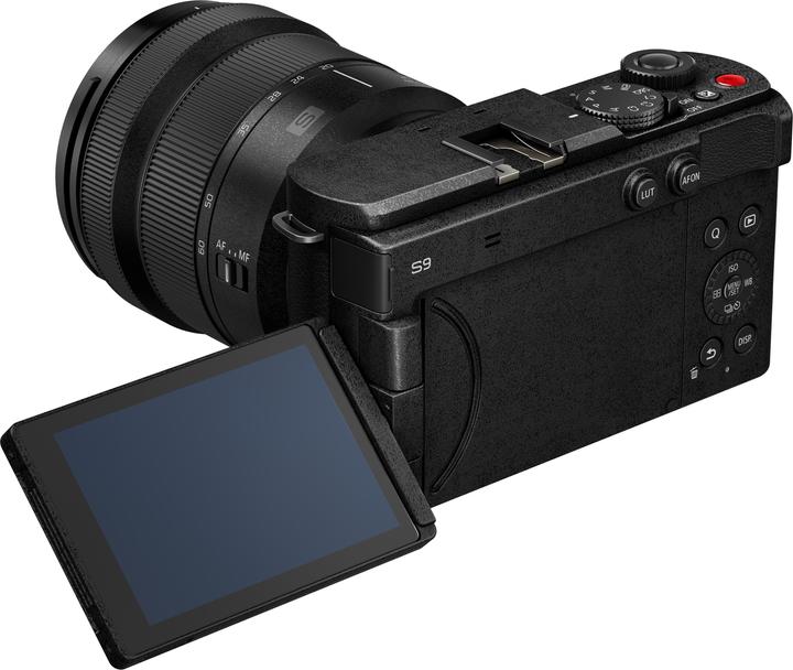 Produktbild Panasonic Lumix S9 Kit (20 - 60 mm, 24.20 Mpx, Vollformat)