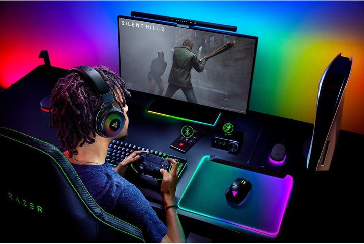 Actual product image Razer Kraken V4 PRO (Wireless, Cable)