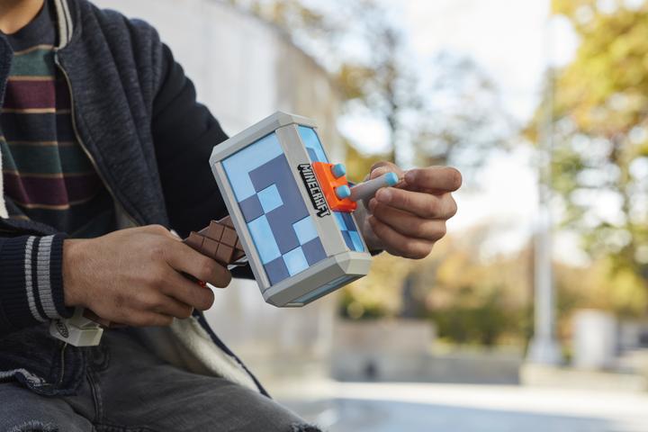 Actual product image Nerf Darts Firing Minecraft Stormlander Hammer