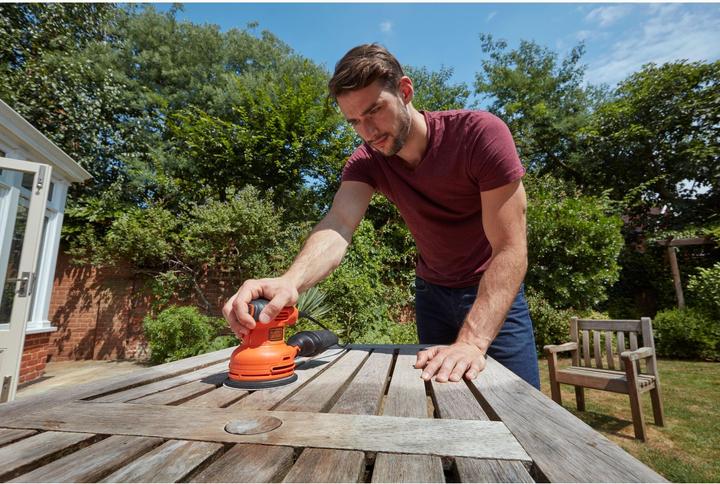 Image du produit Black & Decker BEW210QS (Ponceuse excentrique, 230 W)