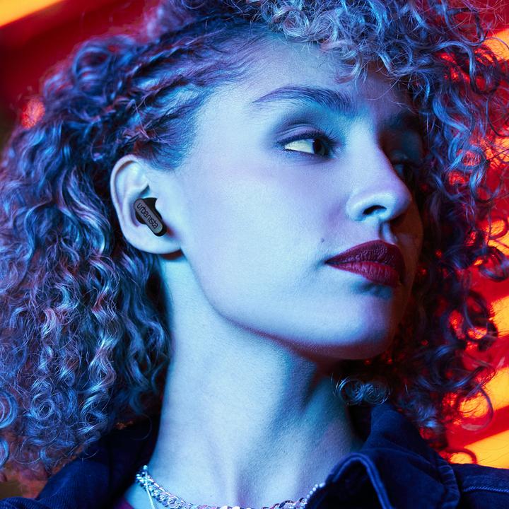 Actual product image Urbanista Atlanta true wireless earphones Midnight Black (ANC, 34 h, Wireless)