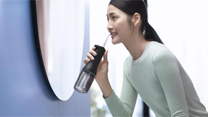 Produktbild Philips Sonicare Diamond Clean 9000 & Cordless Power Flosser 3000 (Schallzahnbürste)