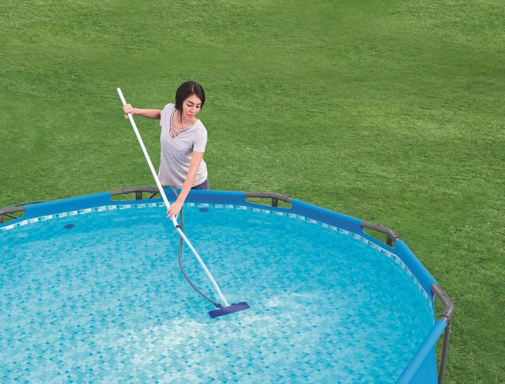 Actual product image Bestway Pool cleaning kit