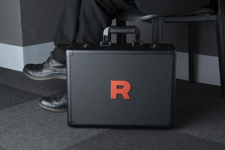 Actual product image Pokémon Team Rocket's Glory AttachÃ© Case Set
