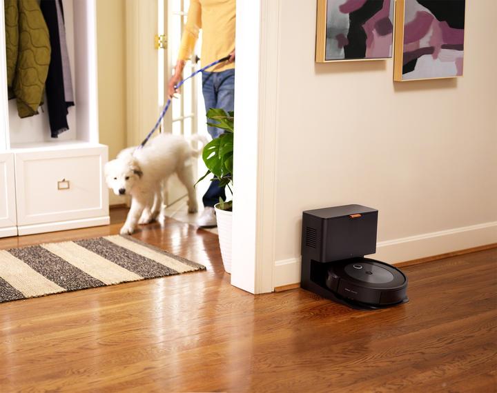 Actual product image iRobot Roomba j7+ (Robot vacuum)