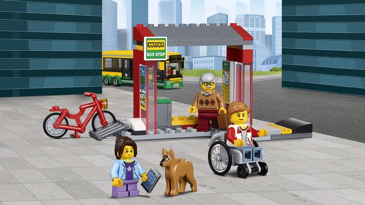 Actual product image LEGO City bus station (60154, LEGO City)
