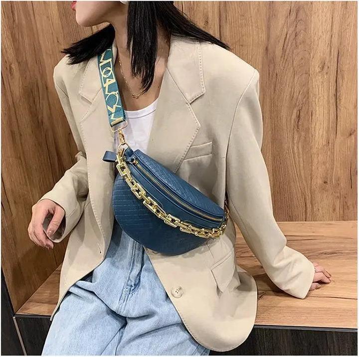 Produktbild Only-Bags.Store Chain Chest Bags Hochwertige PU Umhängetasche Niedliche Geldbörse und Handtasche Crossbody Bag