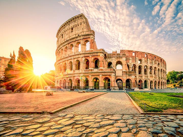 Immagine prodotto Smartbox Roma magica: 2 notti con visita al Colosseo e a San Clemente (2 pers.)